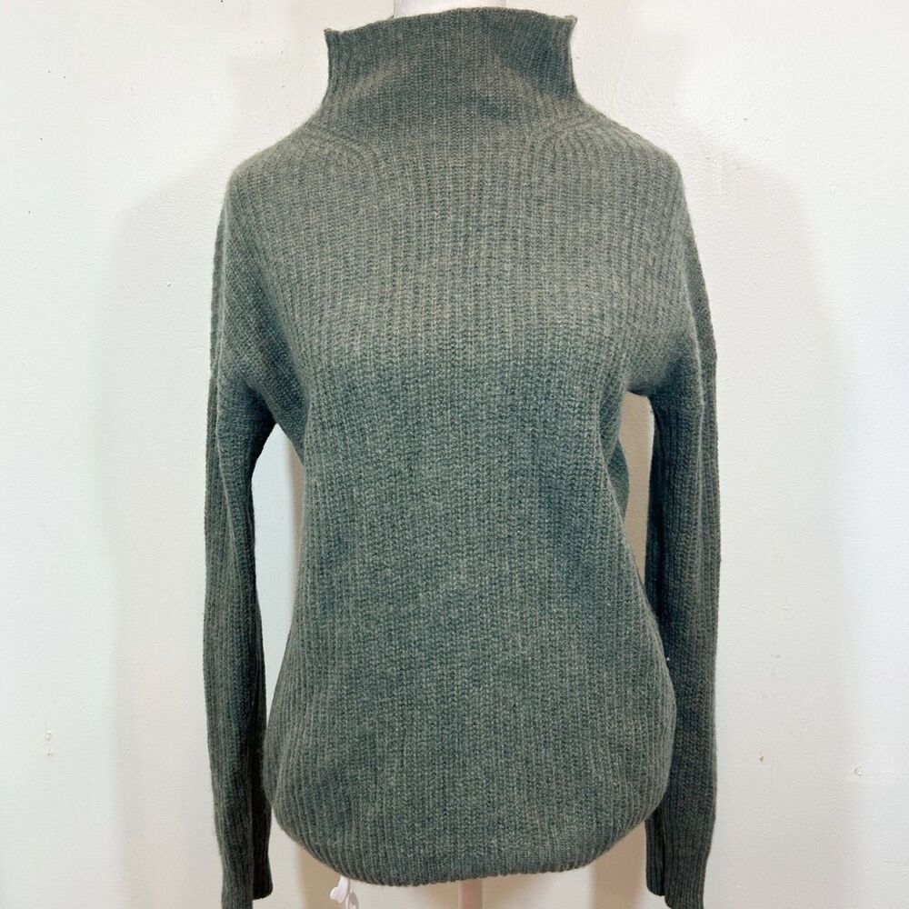 Saks Fifth Avenue Cashmere Sage Green Mock Neck Rib Knit Pullover Sweater Medium